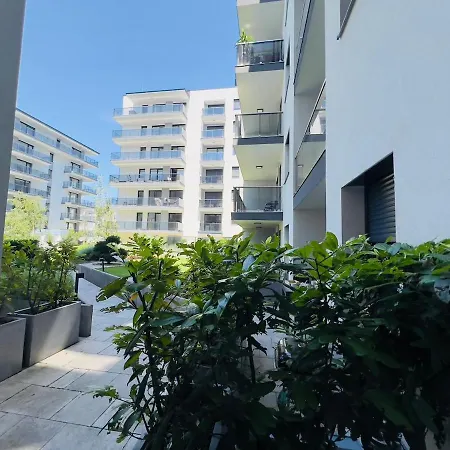 Karzo Lu 209 Free Garage Apartment