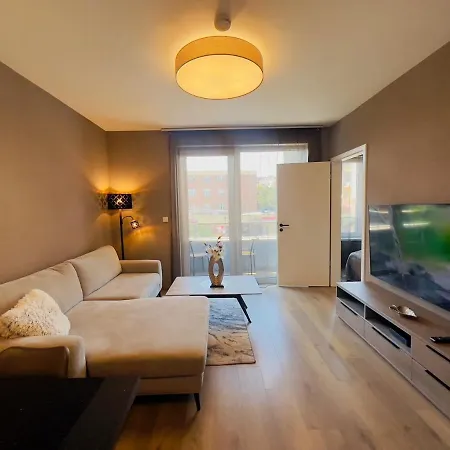 Karzo Lu 209 Free Garage Apartment Budapest