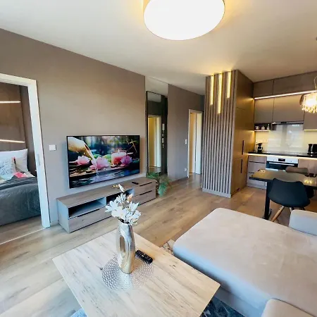 Apartment Karzo Lu 209 Free Garage