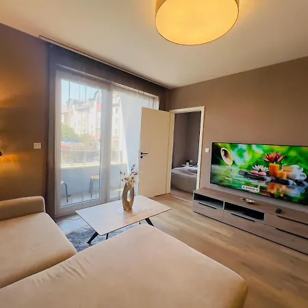 Karzo Lu 209 Free Garage Budapest