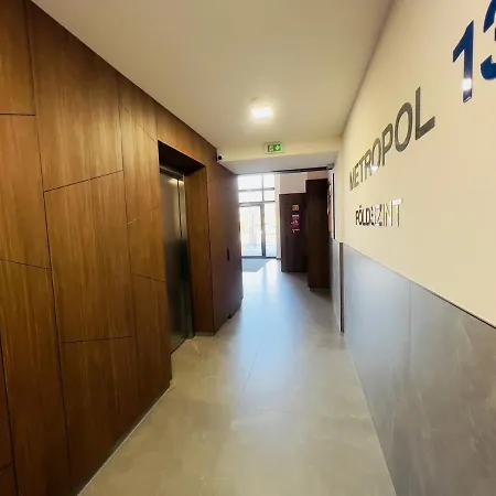 Karzo Lu 209 Free Garage * Budapest