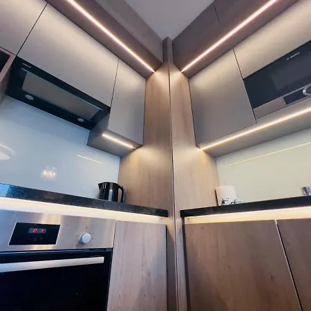 Karzo Lu 209 Free Garage Apartment