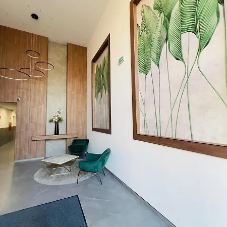 Karzo Lu 209 Free Garage * Budapest