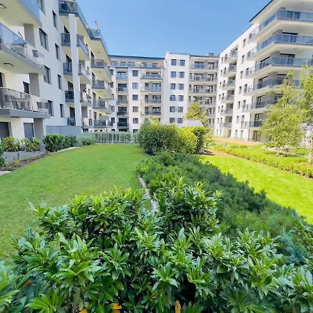 Karzo Lu 209 Free Garage Apartment *