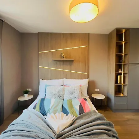 Karzo Lu 209 Free Garage Apartment *